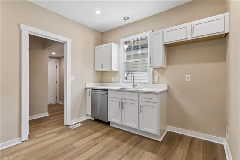 Photo 12 of 39 residential for sale in Newport News virginia