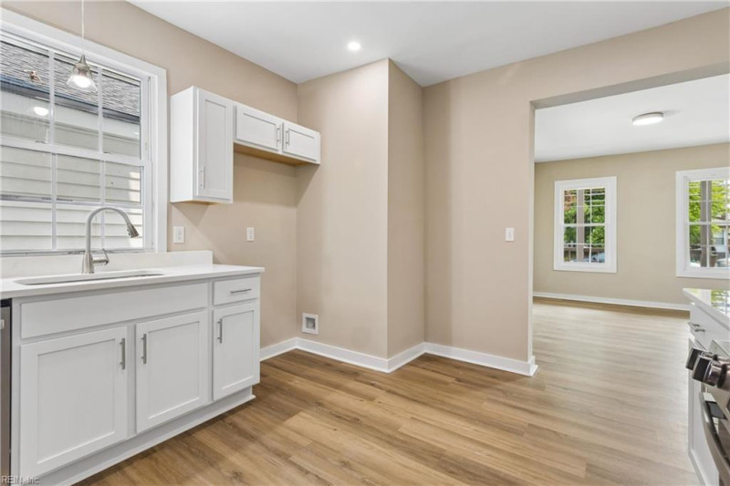 Photo 14 of 39 residential for sale in Newport News virginia