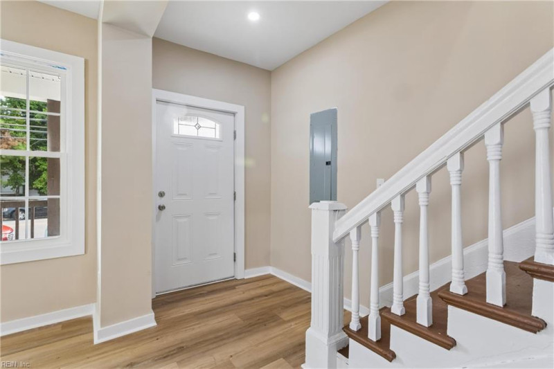 Photo 6 of 39 residential for sale in Newport News virginia