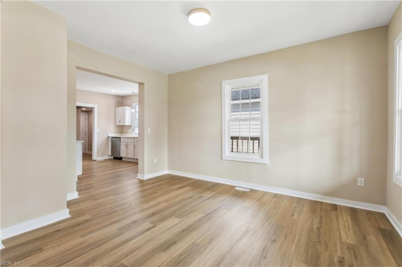 Photo 7 of 39 residential for sale in Newport News virginia