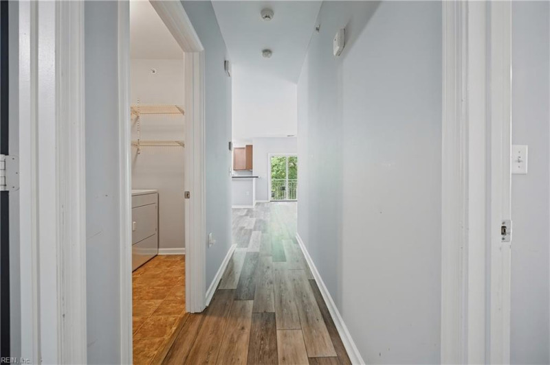 Photo 17 of 43 residential for sale in Virginia Beach virginia