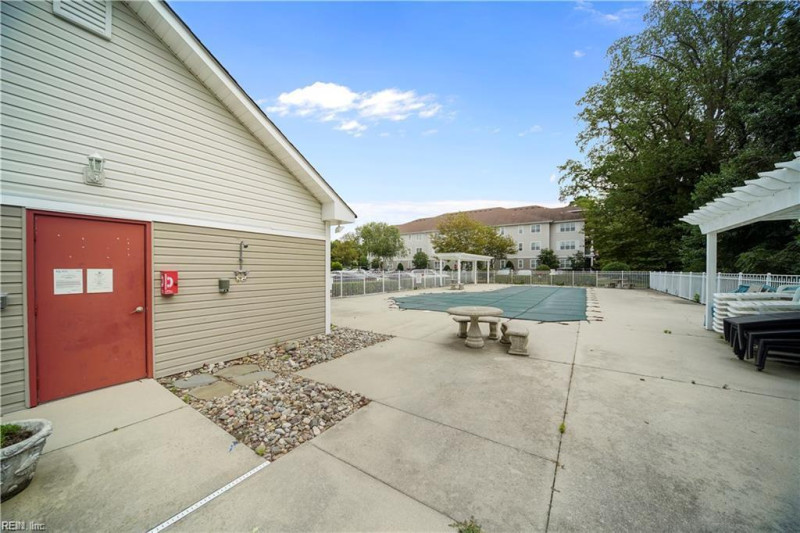 Photo 25 of 43 residential for sale in Virginia Beach virginia