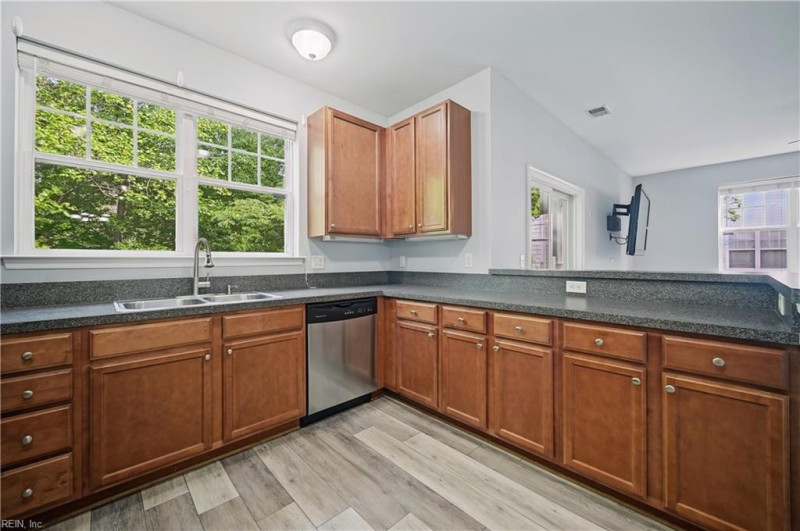 Photo 3 of 43 residential for sale in Virginia Beach virginia