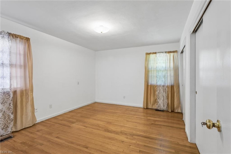 Photo 33 of 49 residential for sale in Hampton virginia Photo 33 of 49 residential for sale in Hampton virginia