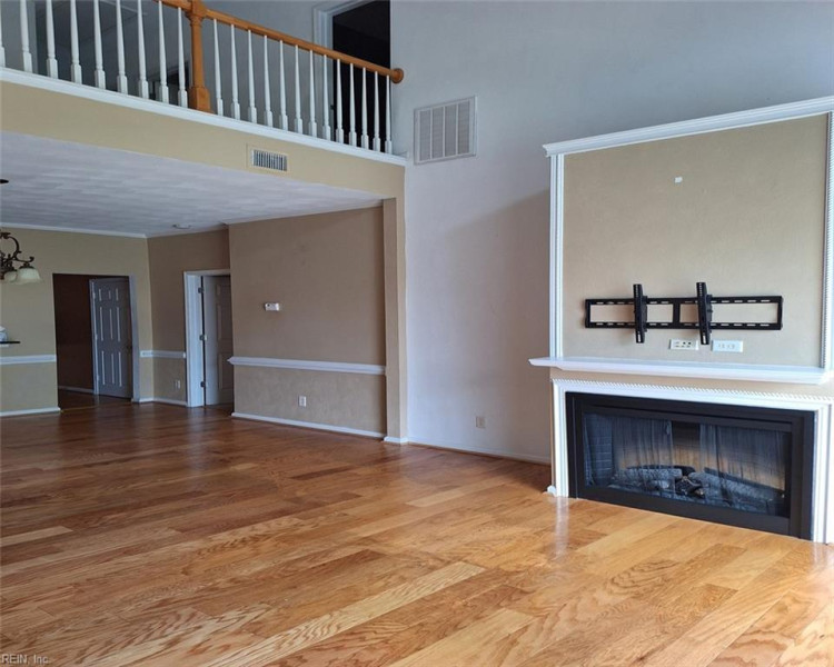 Photo 2 of 18 residential for sale in Portsmouth virginia