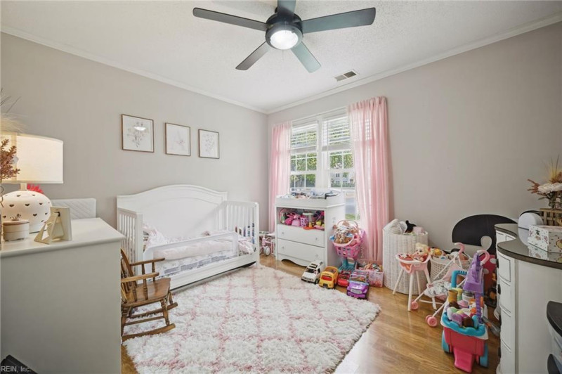 Photo 10 of 32 residential for sale in Chesapeake virginia
