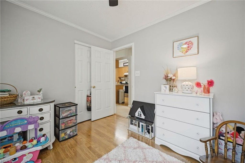 Photo 11 of 32 residential for sale in Chesapeake virginia