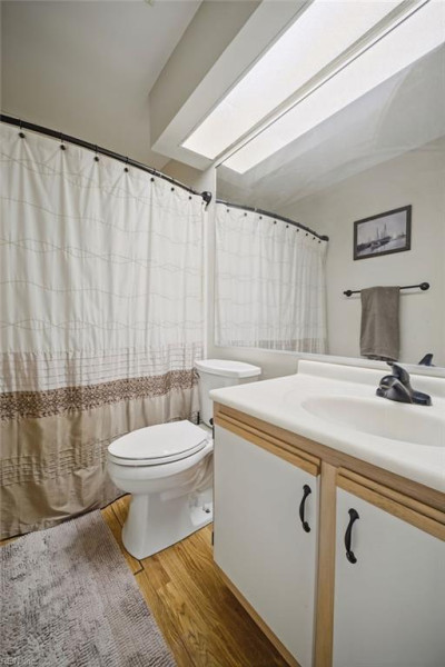Photo 18 of 32 residential for sale in Chesapeake virginia