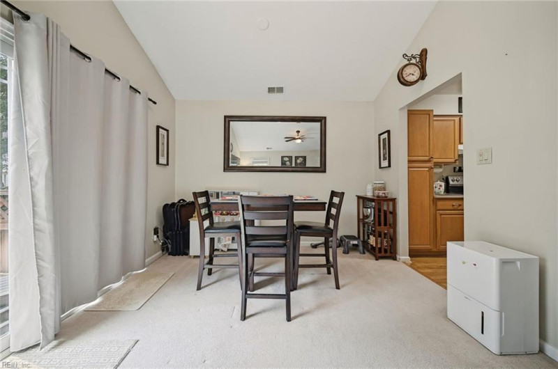 Photo 6 of 32 residential for sale in Chesapeake virginia