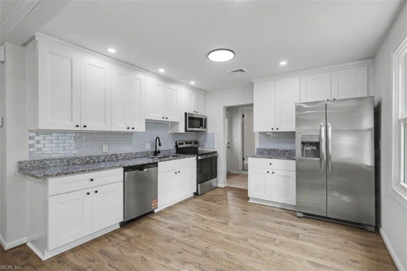 Photo 10 of 29 residential for sale in Hampton virginia