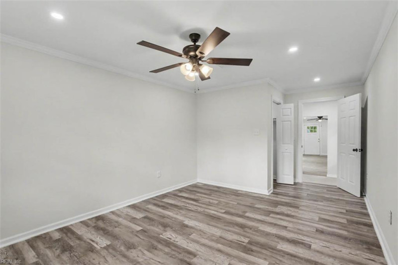 Photo 18 of 29 residential for sale in Hampton virginia