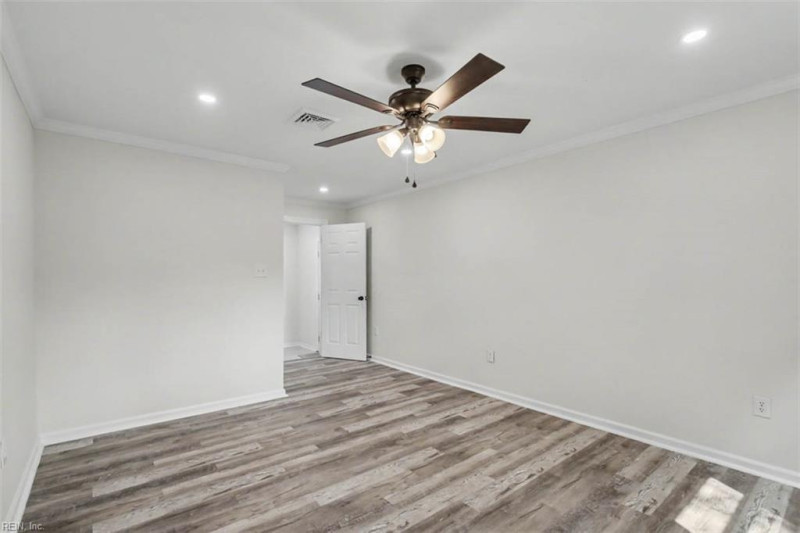Photo 19 of 29 residential for sale in Hampton virginia