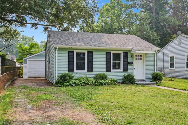 Photo 3 of 29 residential for sale in Hampton virginia