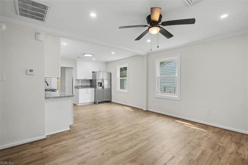 Photo 7 of 29 residential for sale in Hampton virginia