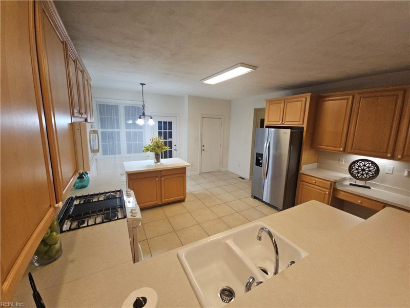 Photo 4 of 49 residential for sale in Chesapeake virginia Photo 4 of 49 residential for sale in Chesapeake virginia