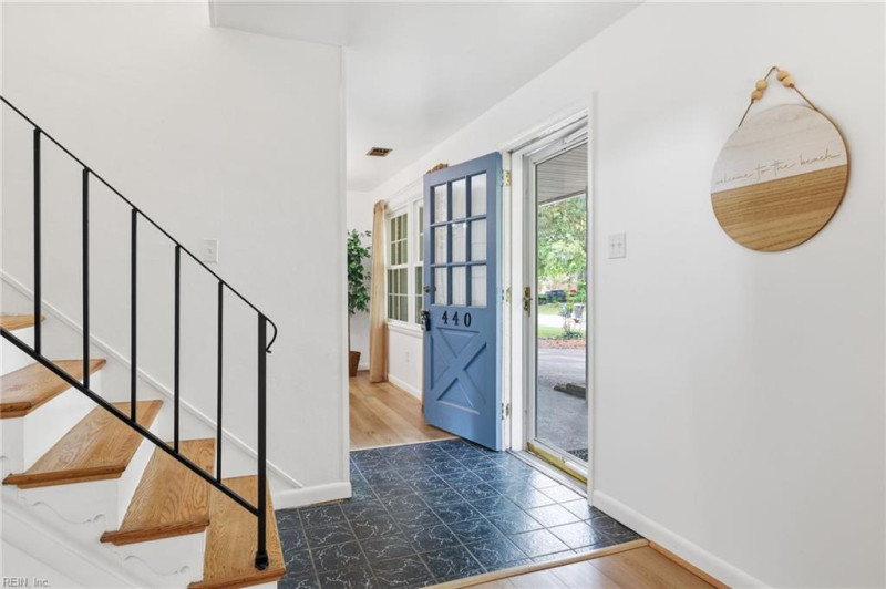 Photo 6 of 39 residential for sale in Virginia Beach virginia