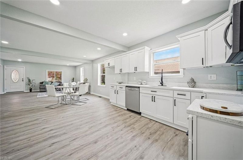 Photo 10 of 35 residential for sale in Portsmouth virginia
