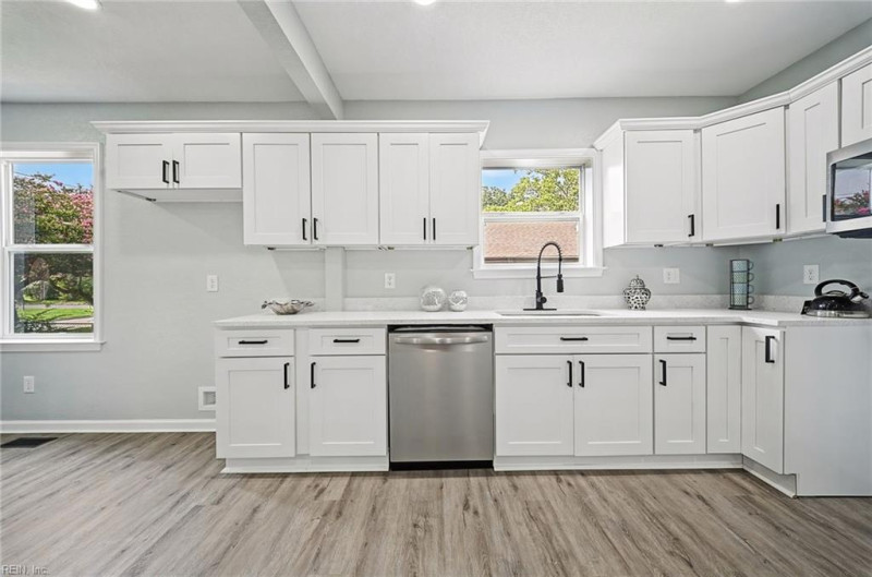 Photo 13 of 35 residential for sale in Portsmouth virginia