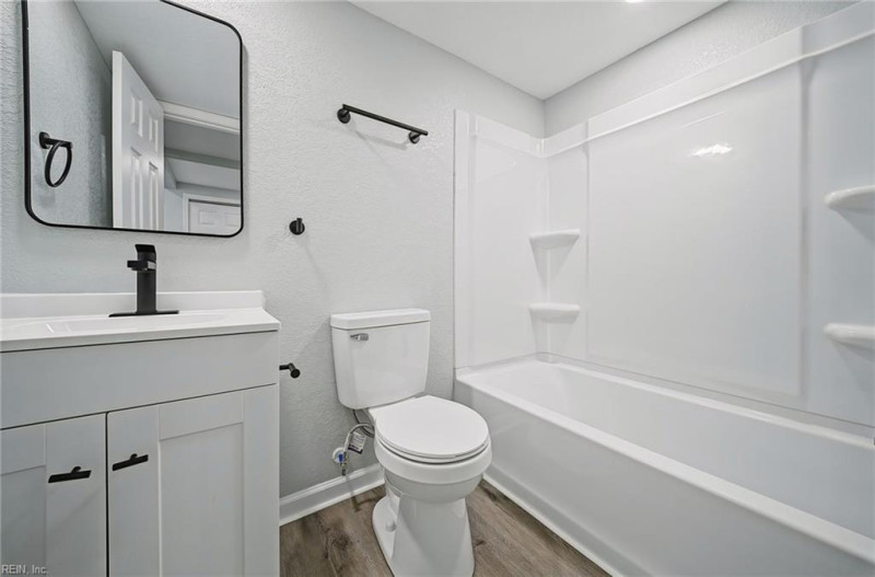 Photo 19 of 35 residential for sale in Portsmouth virginia