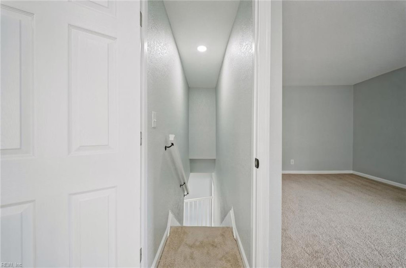 Photo 20 of 35 residential for sale in Portsmouth virginia