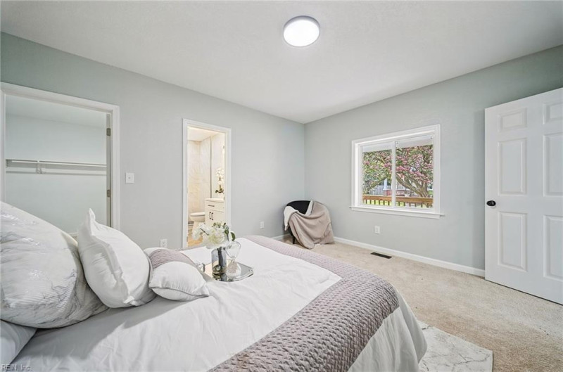 Photo 25 of 35 residential for sale in Portsmouth virginia