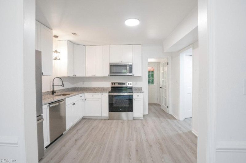 Photo 14 of 22 residential for sale in Newport News virginia