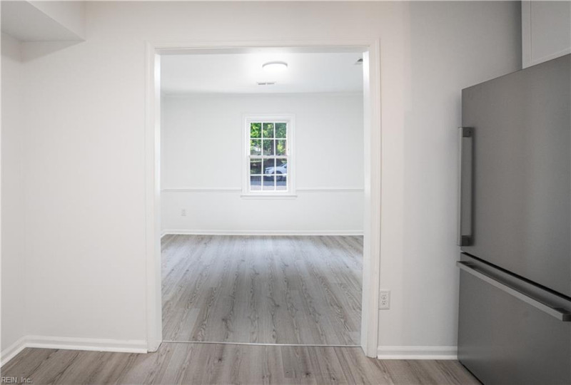 Photo 4 of 22 residential for sale in Newport News virginia