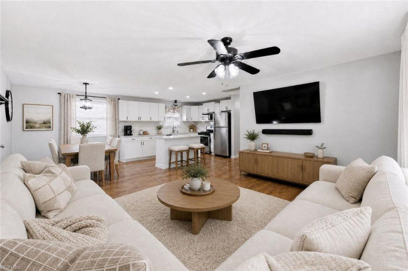 Photo 2 of 22 residential for sale in Portsmouth virginia