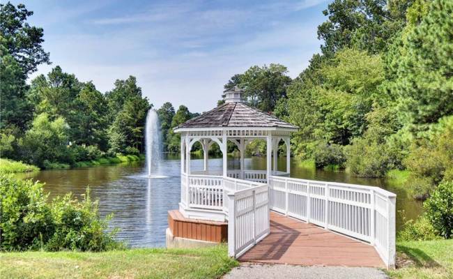 109 Aberdeen , James City County, VA 23188