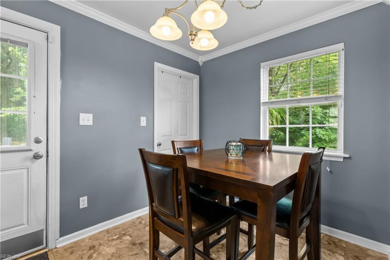 Photo 13 of 42 residential for sale in Chesapeake virginia