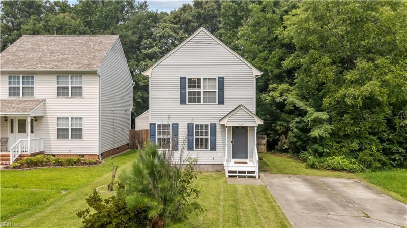 Photo 2 of 42 residential for sale in Chesapeake virginia