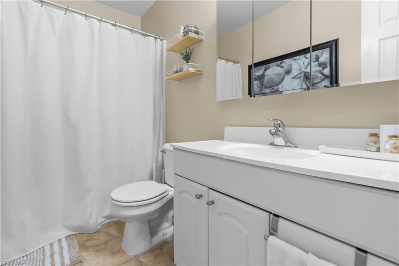 Photo 23 of 42 residential for sale in Chesapeake virginia