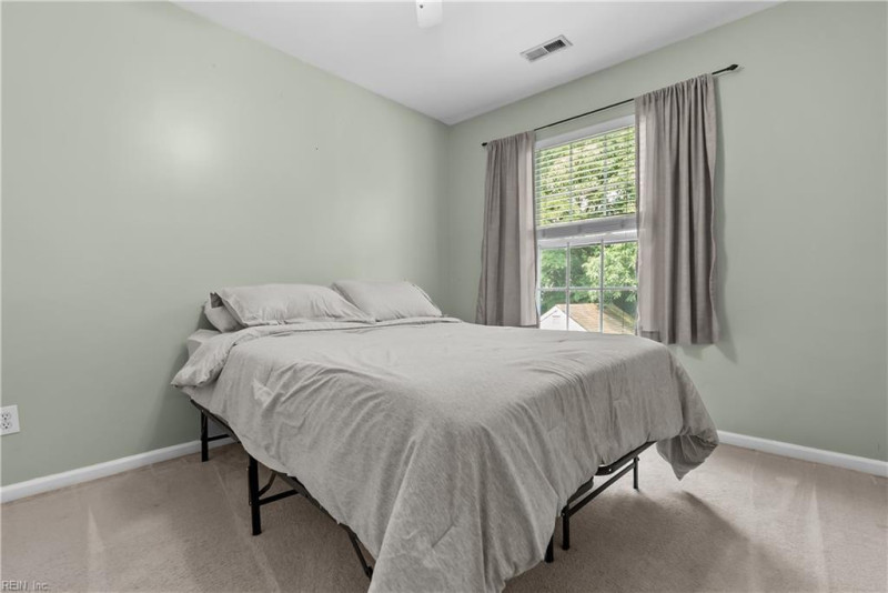 Photo 27 of 42 residential for sale in Chesapeake virginia