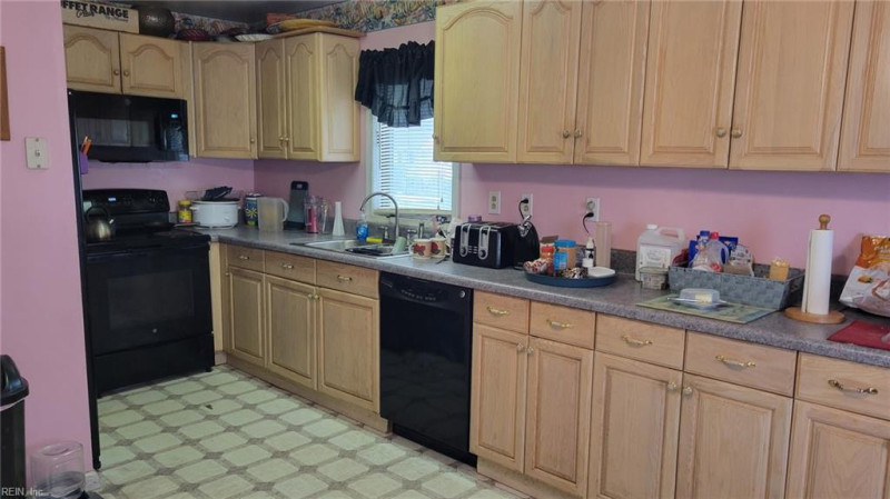 Photo 5 of 7 residential for sale in Virginia Beach virginia Photo 5 of 7 residential for sale in Virginia Beach virginia