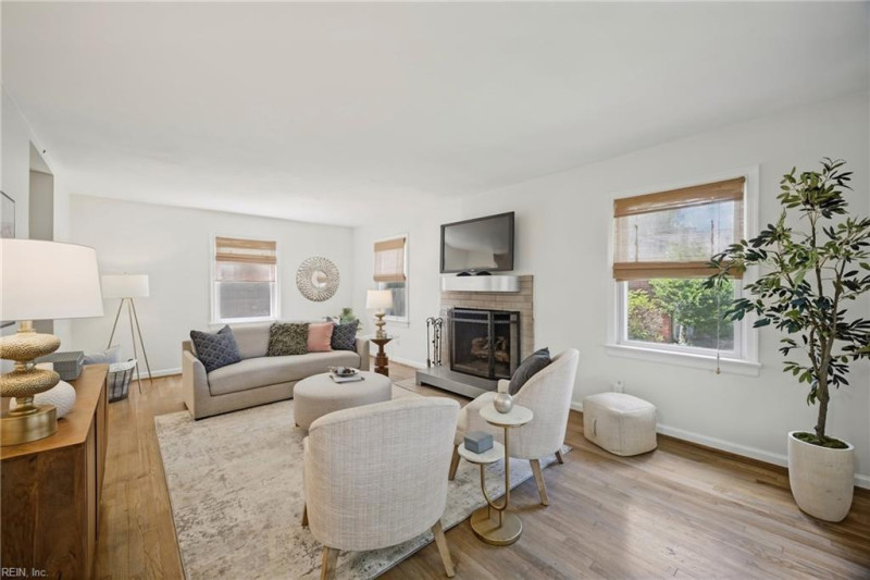 Photo 11 of 50 residential for sale in Virginia Beach virginia