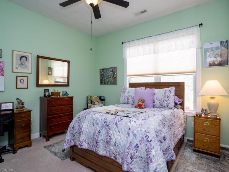 Photo 16 of 29 residential for sale in Chesapeake virginia