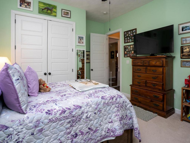 Photo 17 of 29 residential for sale in Chesapeake virginia