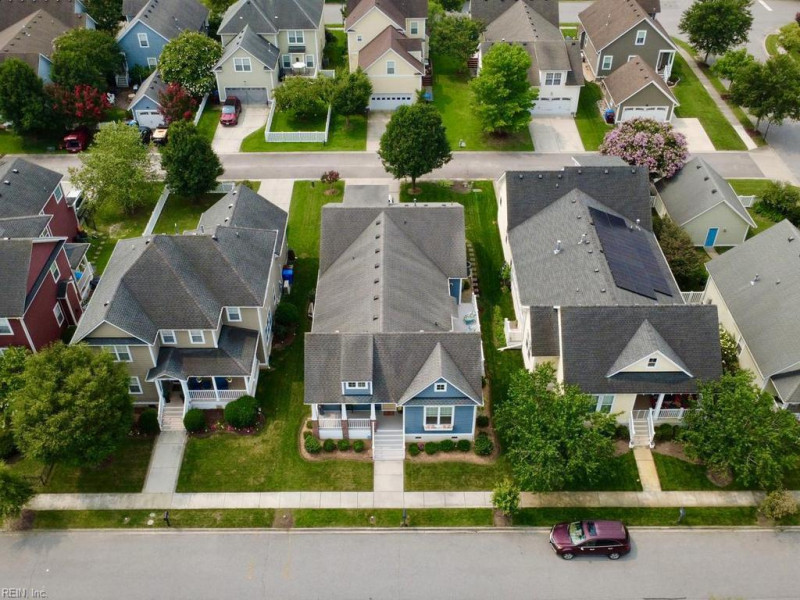 Photo 2 of 29 residential for sale in Chesapeake virginia