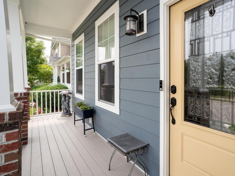 Photo 3 of 29 residential for sale in Chesapeake virginia