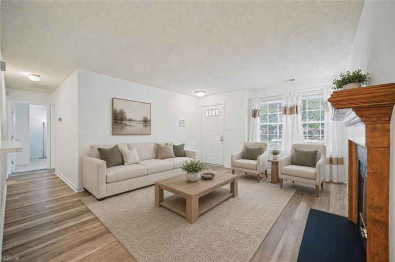 Photo 4 of 24 residential for sale in Chesapeake virginia