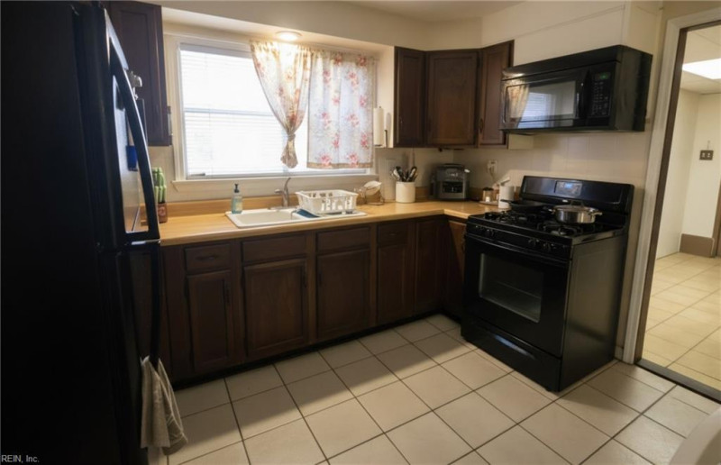 Photo 5 of 25 residential for sale in Chesapeake virginia Photo 5 of 25 residential for sale in Chesapeake virginia
