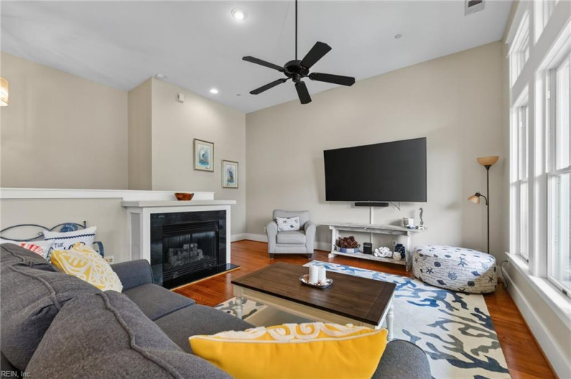 Photo 9 of 50 residential for sale in Norfolk virginia Photo 9 of 50 residential for sale in Norfolk virginia