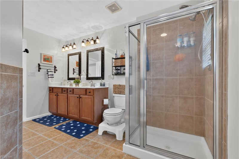 Photo 22 of 45 residential for sale in Suffolk virginia