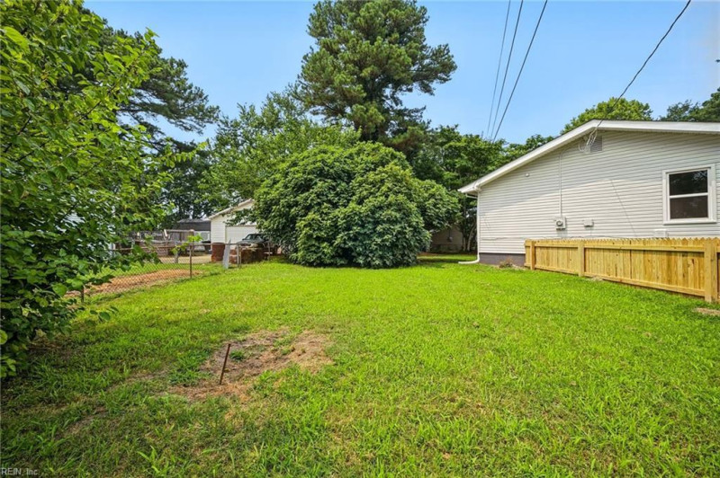 Photo 23 of 30 residential for sale in Portsmouth virginia