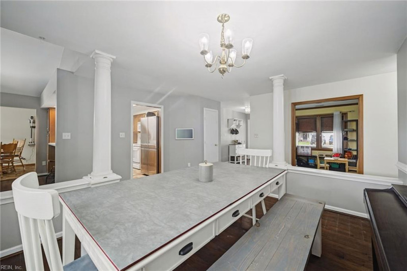 Photo 14 of 46 residential for sale in Virginia Beach virginia