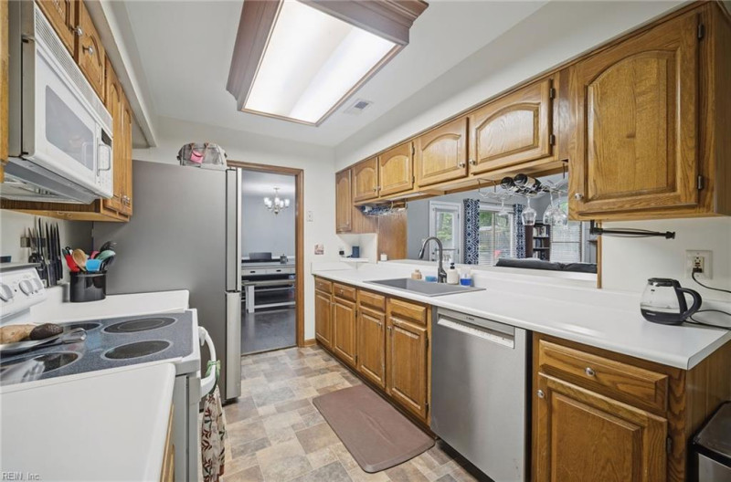 Photo 19 of 46 residential for sale in Virginia Beach virginia