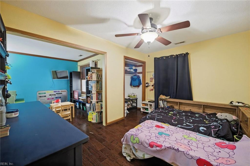 Photo 25 of 46 residential for sale in Virginia Beach virginia