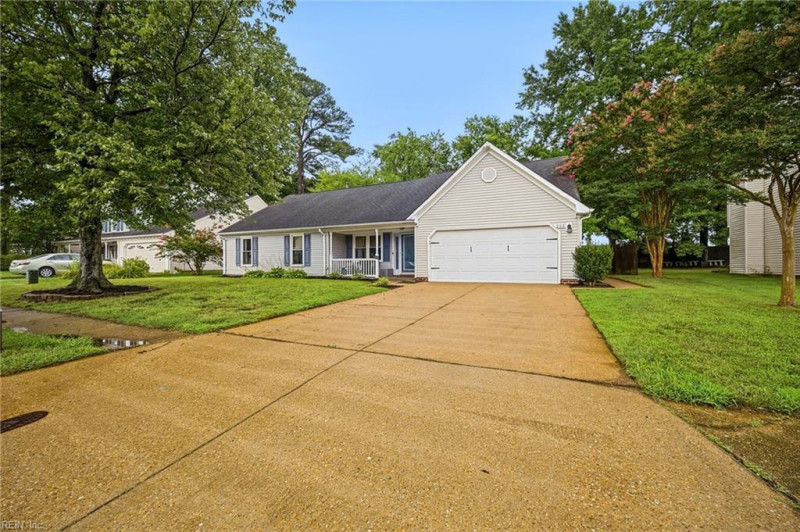 Photo 4 of 46 residential for sale in Virginia Beach virginia