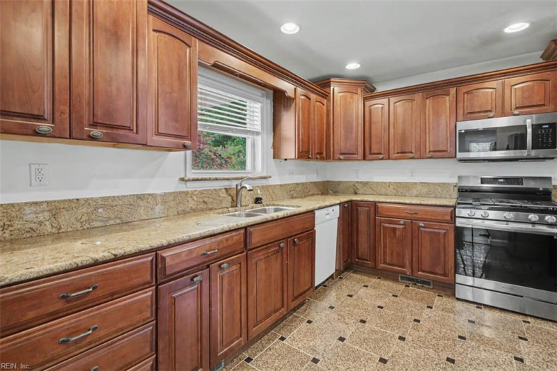Photo 16 of 34 residential for sale in Norfolk virginia Photo 16 of 34 residential for sale in Norfolk virginia