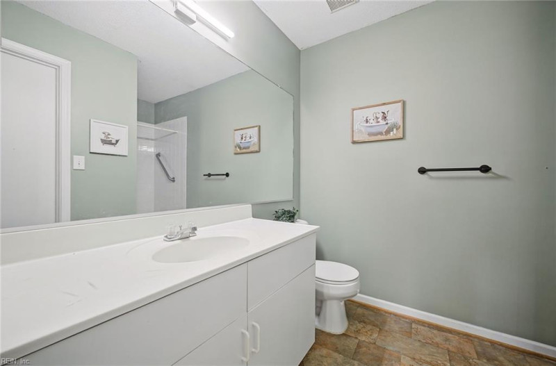 Photo 19 of 26 residential for sale in Virginia Beach virginia